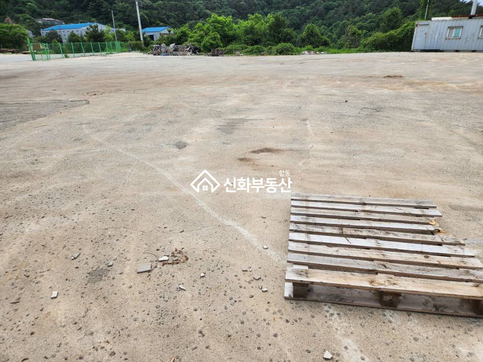 충북 진천군 문백면 도하리 오창 문백사이 호이스트5톤 전기150키로 마당 월세 매물번호 10886 사진 2