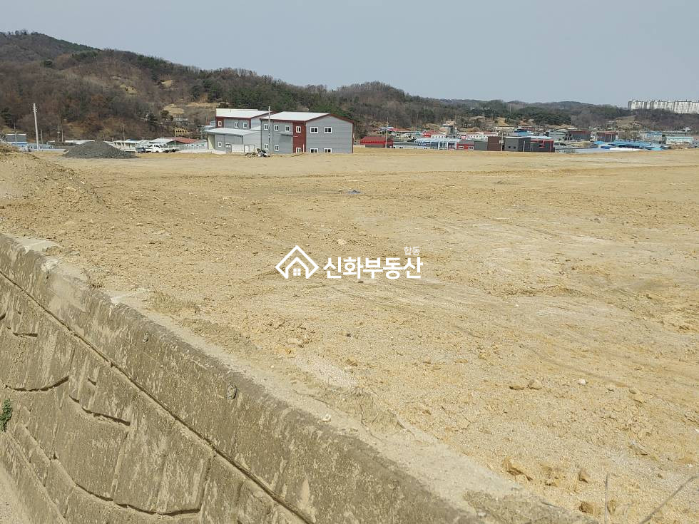 충북 음성군 금왕읍 도청리 4차선진입 보강토 평탄작업 완료된 공장부지 매매 매물번호 10912 사진 1